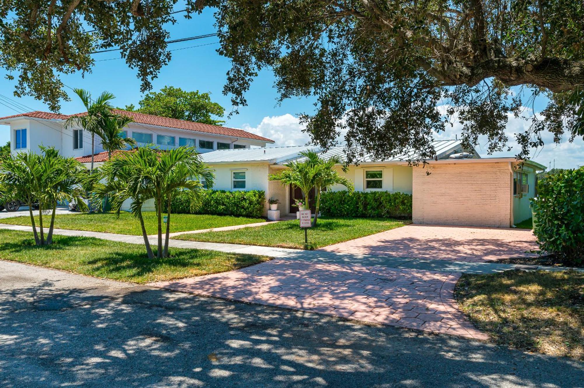 Waterfront Pool & Amazing Location - Wow Holiday home Miami